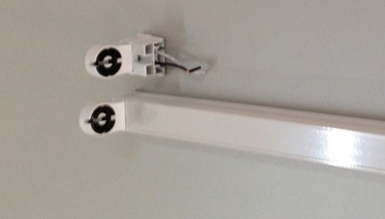 垄运牌双支日光灯支架 价格、供应与厂家批发渠道全解析