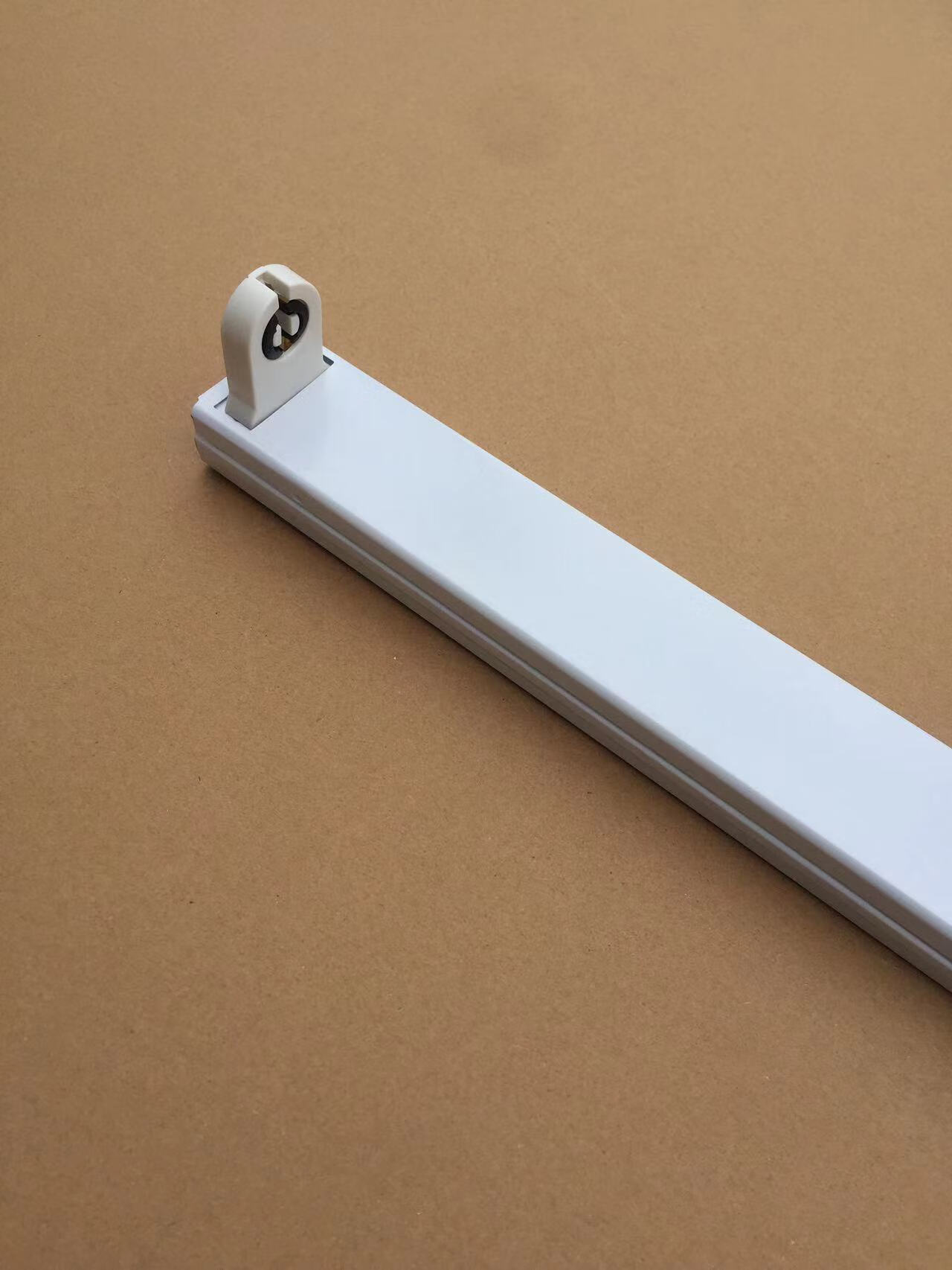 传统照明升级指南 T8日光灯吸顶套装详解与选购建议